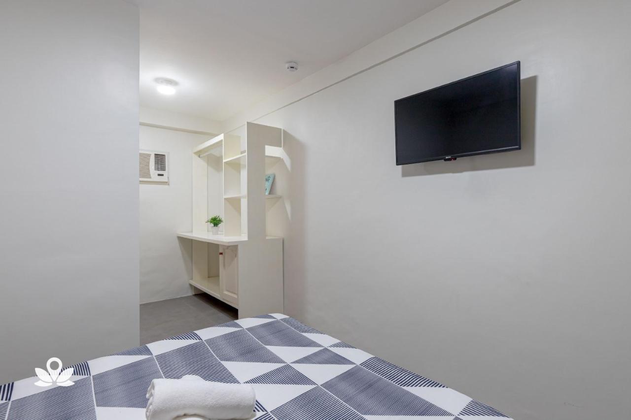 Happy Grey Hotel Виган Экстерьер фото