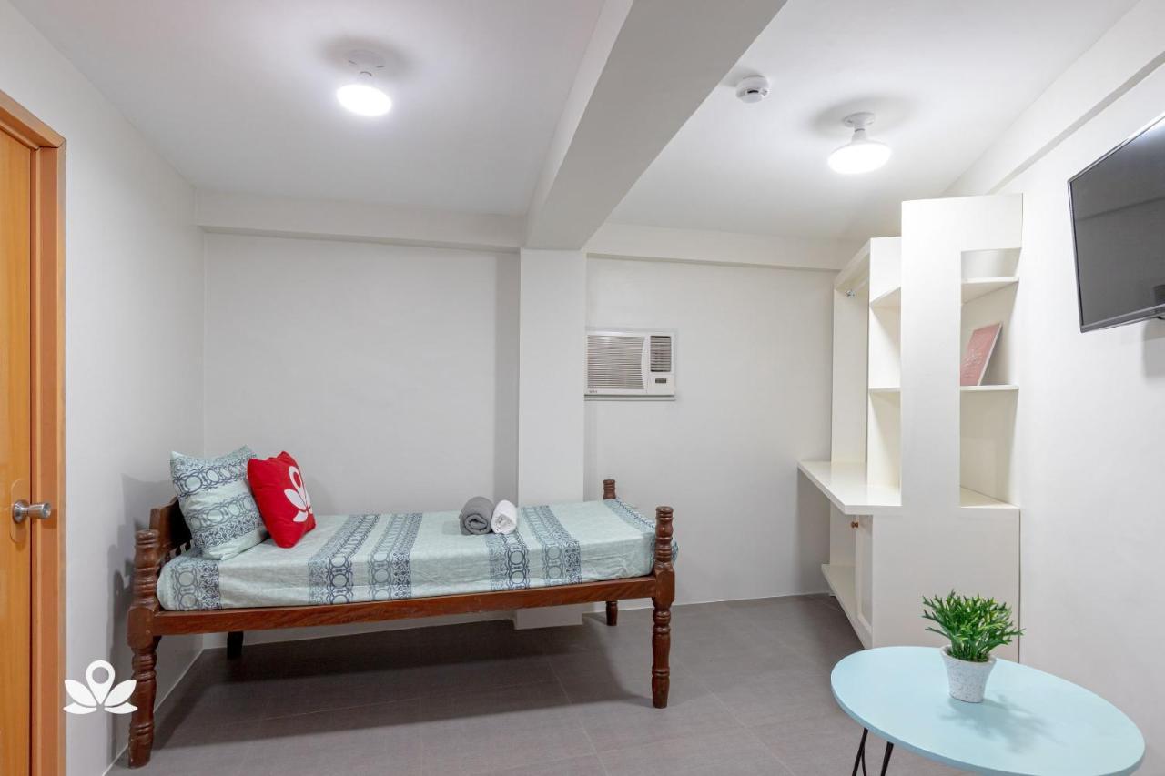 Happy Grey Hotel Виган Экстерьер фото